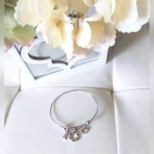 Dog Mom /Pet Lovers Charm Bangle Bracelet